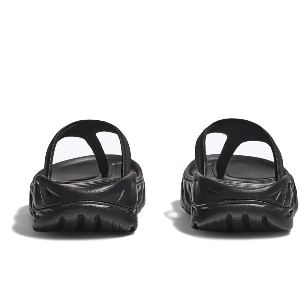 Rückseite der Hoka Ora Recovery Flip Sandale in Schwarz