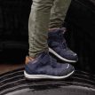 et barn har Kavat Iggesund WP vandtætte sneakers (børn) på