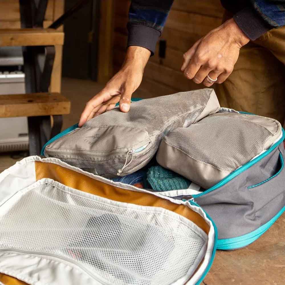 Osprey Daylite Packing Cube Set pakposer (unisex) i en åben taske