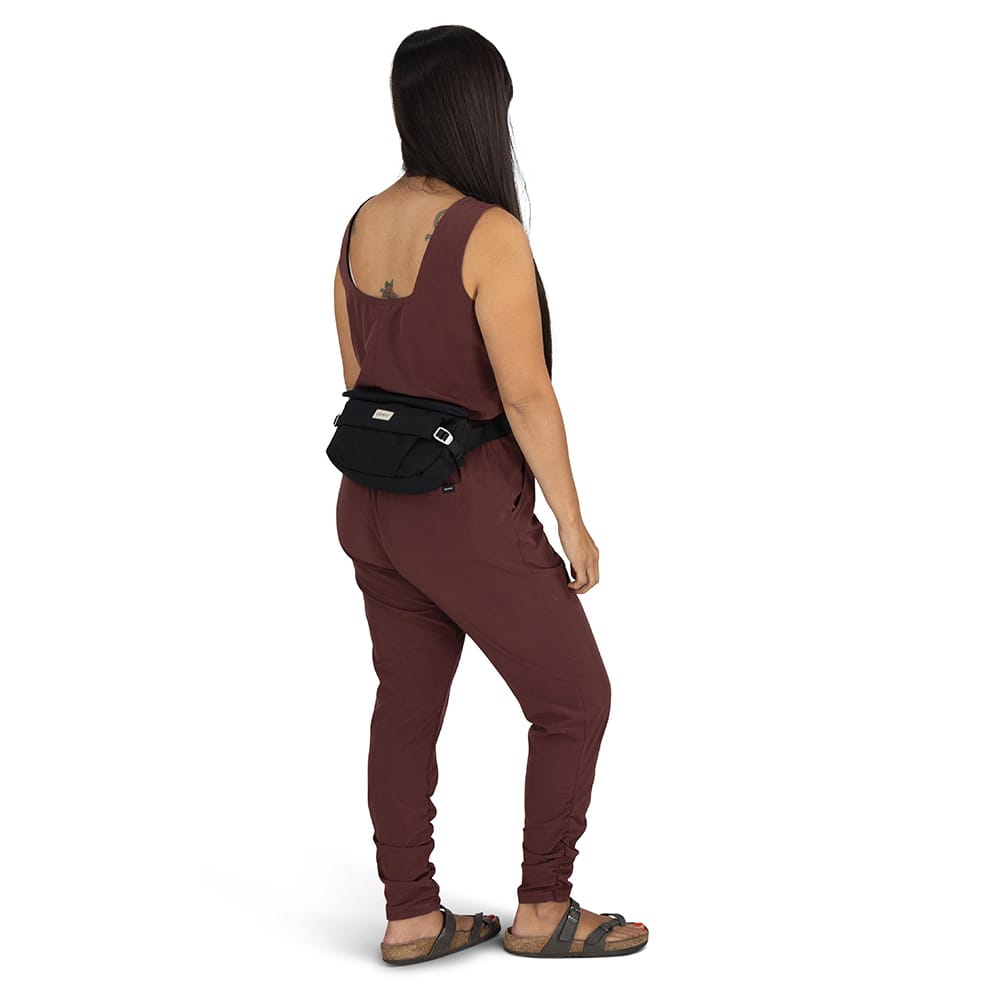 Arcane Hip Bag hoftetaske (unisex) bag på en model