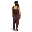 Arcane Hip Bag hoftetaske (unisex) som en skuldertalske på en model