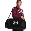 Under Armour Undeniable 5.0 Medium 58L træningstaske (unisex) på en model