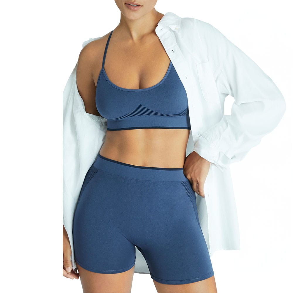både bukser og Adidas Bralette sports-bh (dame)