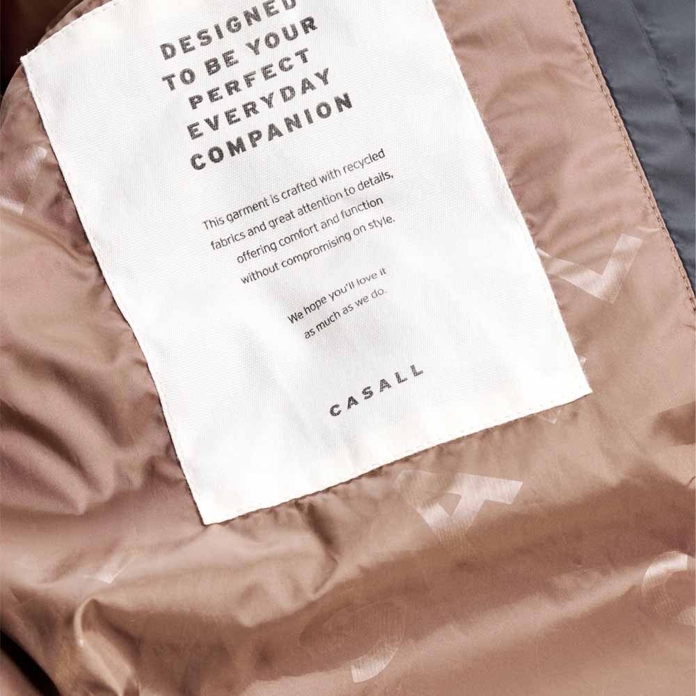 Vaskemærke i Casall Hero Puffer Jacket vinterjakke (dame)
