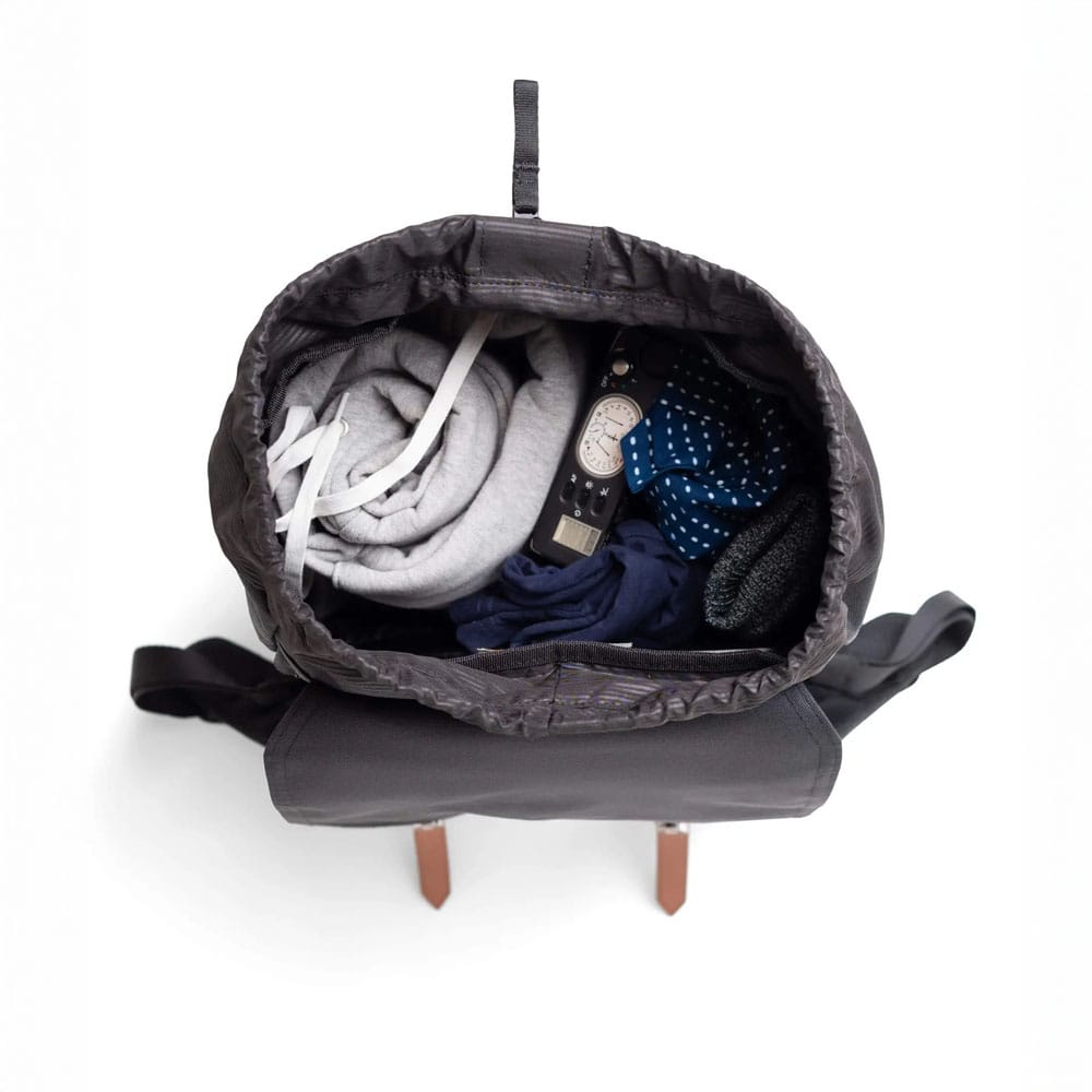 indersiden af Herschel Retreat™ Backpack - 23L med pakning
