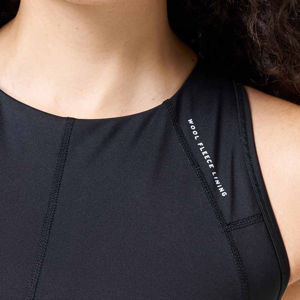 logo på Casall Iconic Wool Lined Sports Bra sports-bh (dame)