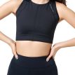 en model bærer Casall Iconic Wool Lined Sports Bra sports-bh (dame)
