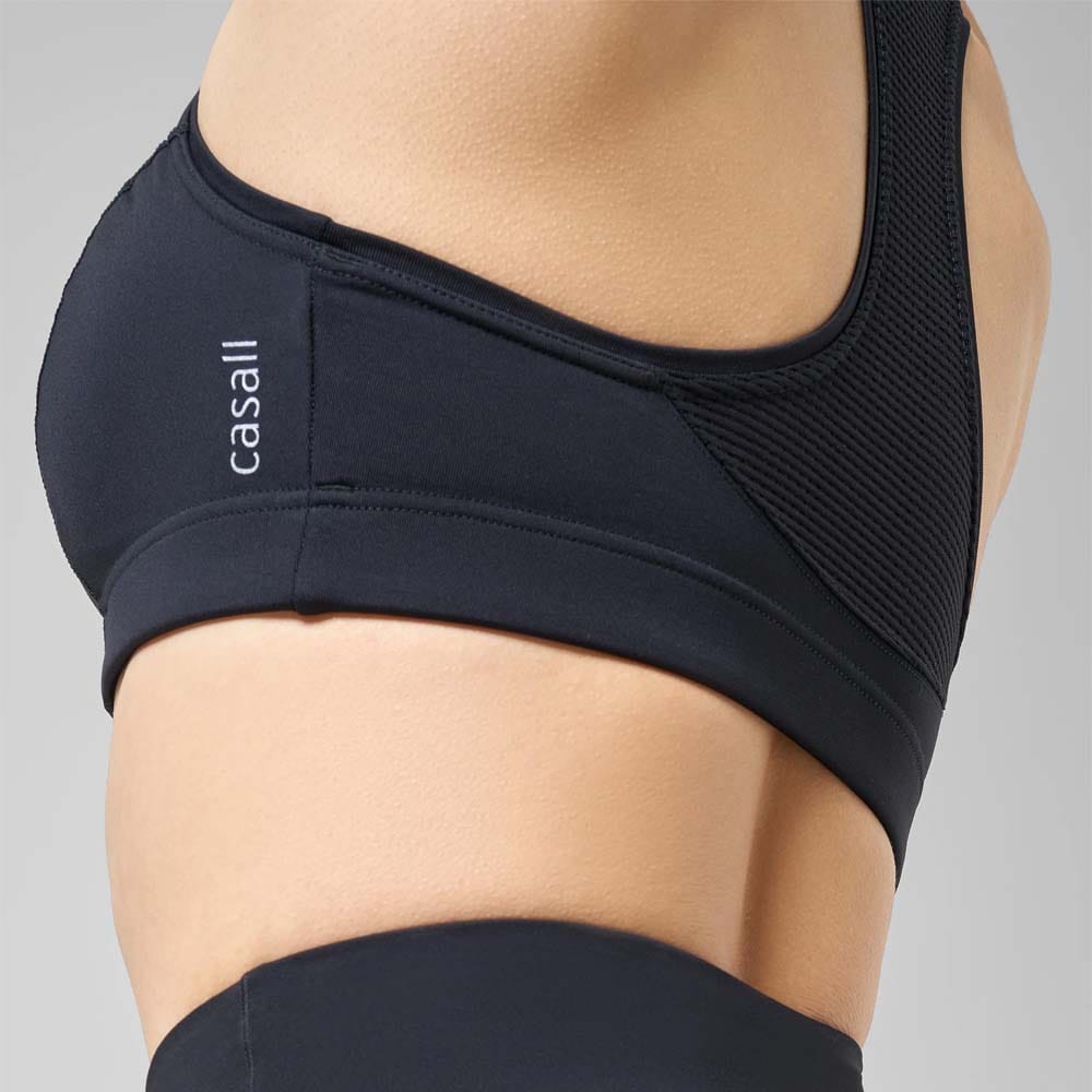 Nærbillede af Casall Iconic Sports Bra sports-bh (dame)