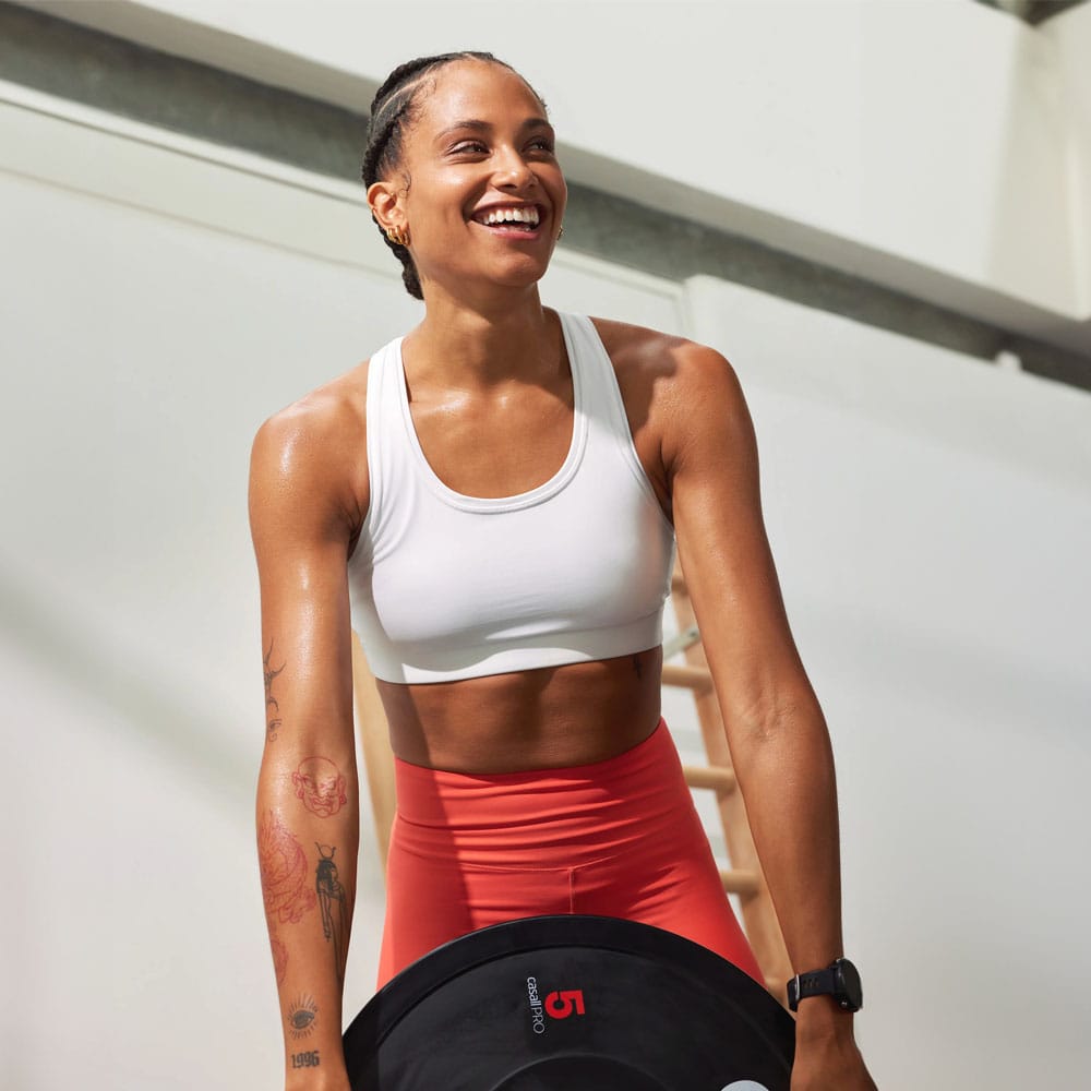 Casall Iconic Sports Bra sports-bh (dame) på en model