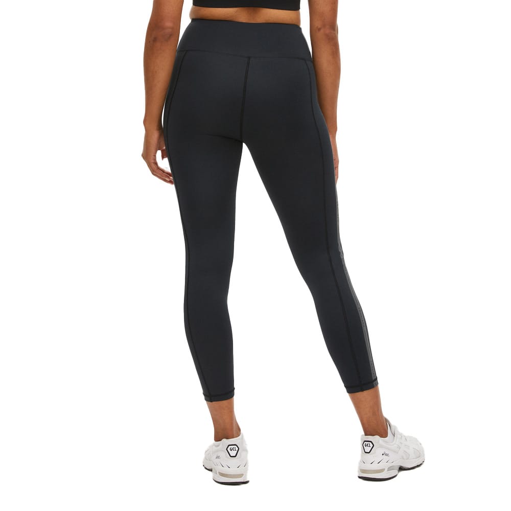 Röhnisch Maya tights set bagfra på model