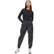 Röhnisch Cliff Rain Pants (dame) set forfra på model