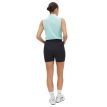 Bagside af flotte Röhnisch Lightstretch Shorts træningsshorts (dame) på en model