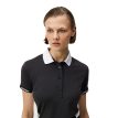 Ventilerende og behagelig J.Lindeberg Makena Polo piquéshirt (dame) med flotte detaljer