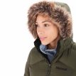 Model med oppe hætte i Marmot Montreaux Coat dunfrakke (dame)