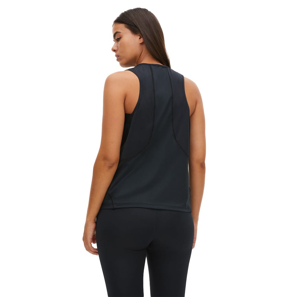 Röhnisch Streamline Tank Top (dame) set bagfra på model