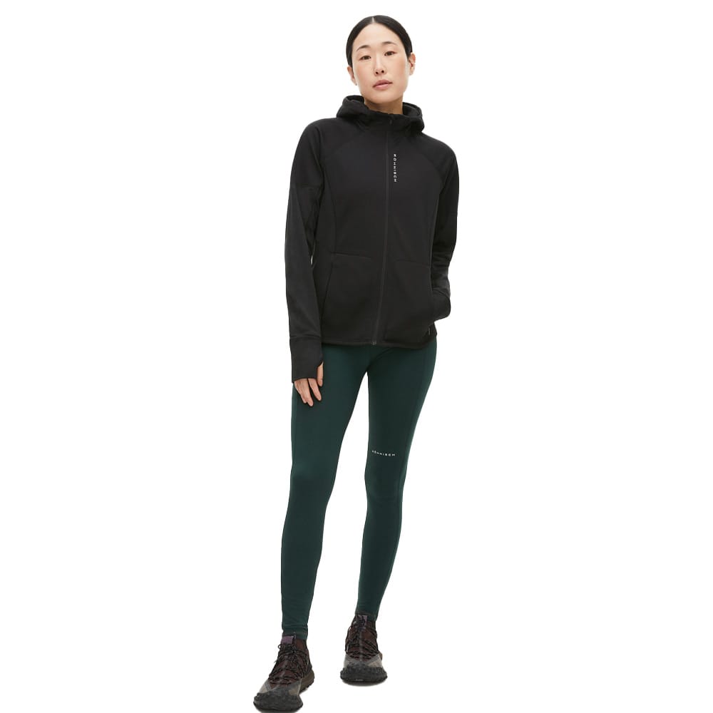 Helbillede af Röhnisch Thermo Windstopper Jacket vindtæt jakke (dame) på model