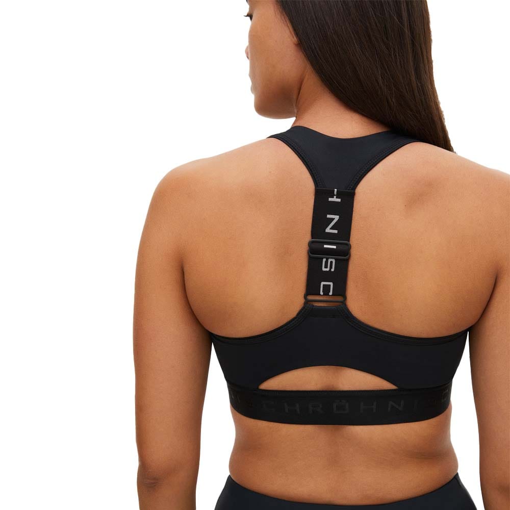 Röhnisch Kay Performance Sportsbra (dame) set bagfra på model