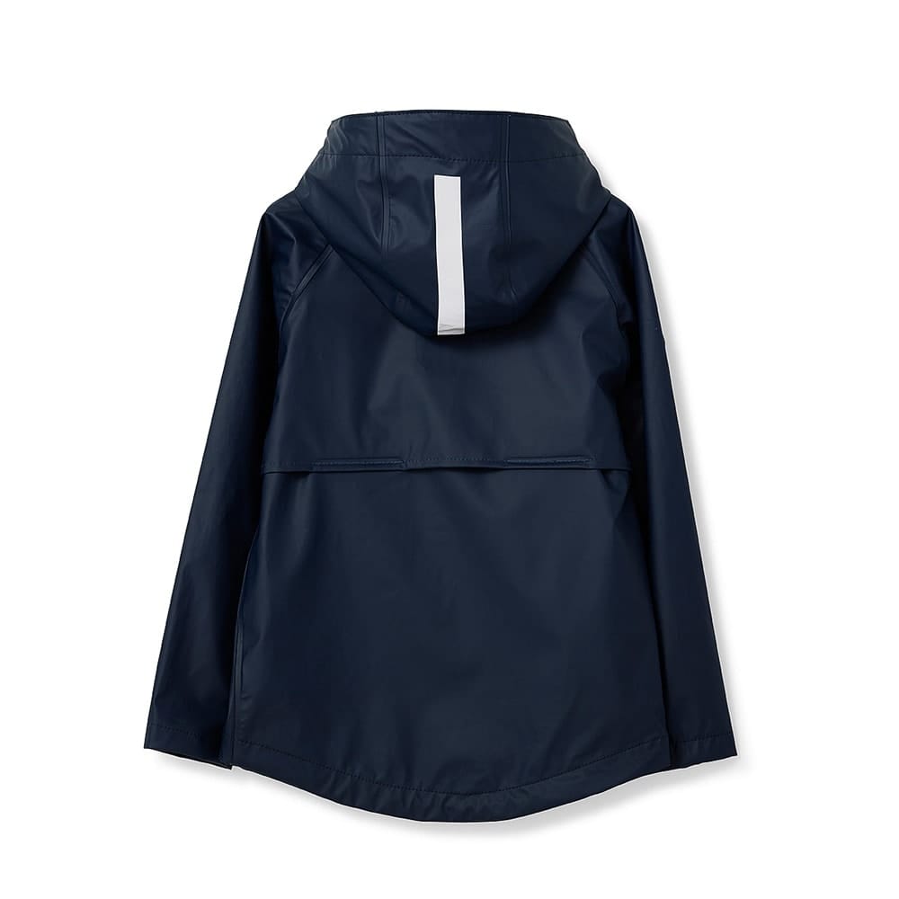 Bagside af den praktiske jakke til Tretorn Kids Packable Rainset regnjakke og regnbukser