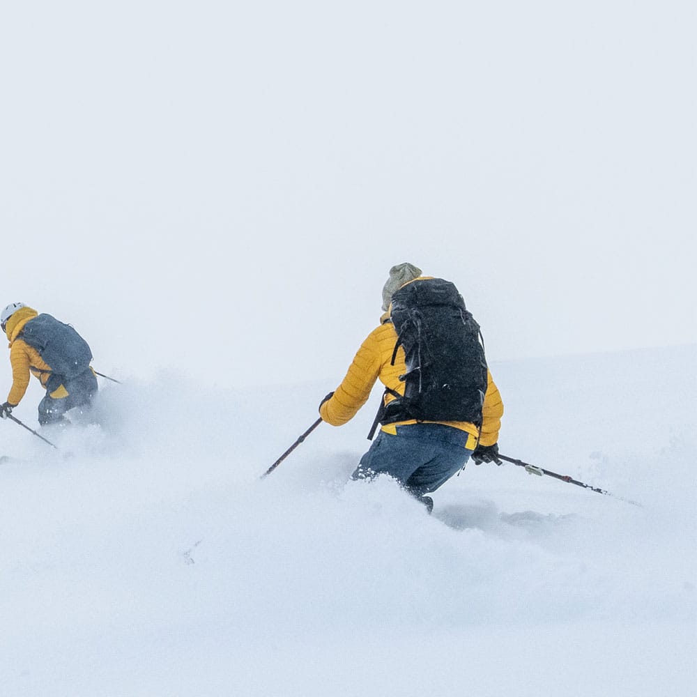 to modeller bærer hver sin Bergans Rondane V6 40L rygsæk (herre)