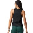 Bagside af Casall Soft Texture Tank træningstrøje (dame) på en model