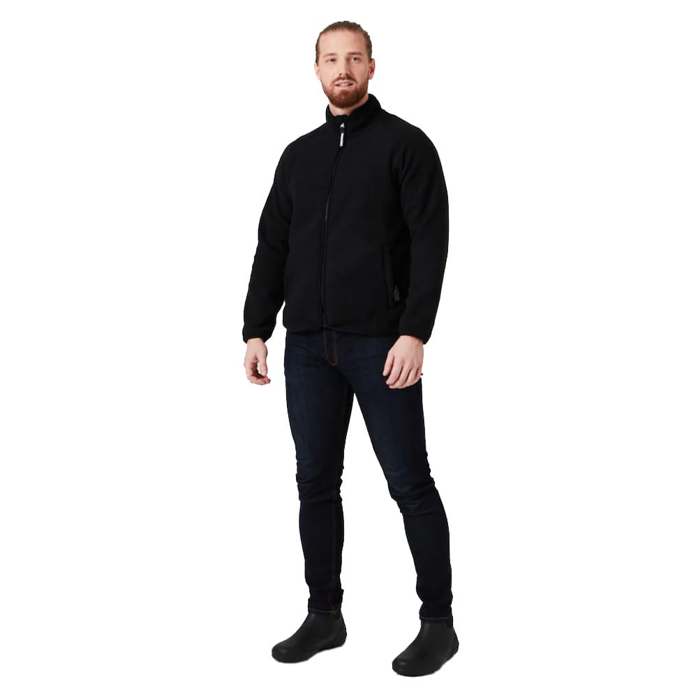 Mand iført Farhult Pile Jacket pilejakke fra Tretorn.