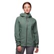 Kvinde iført Black Diamond Highline Stretch Shell