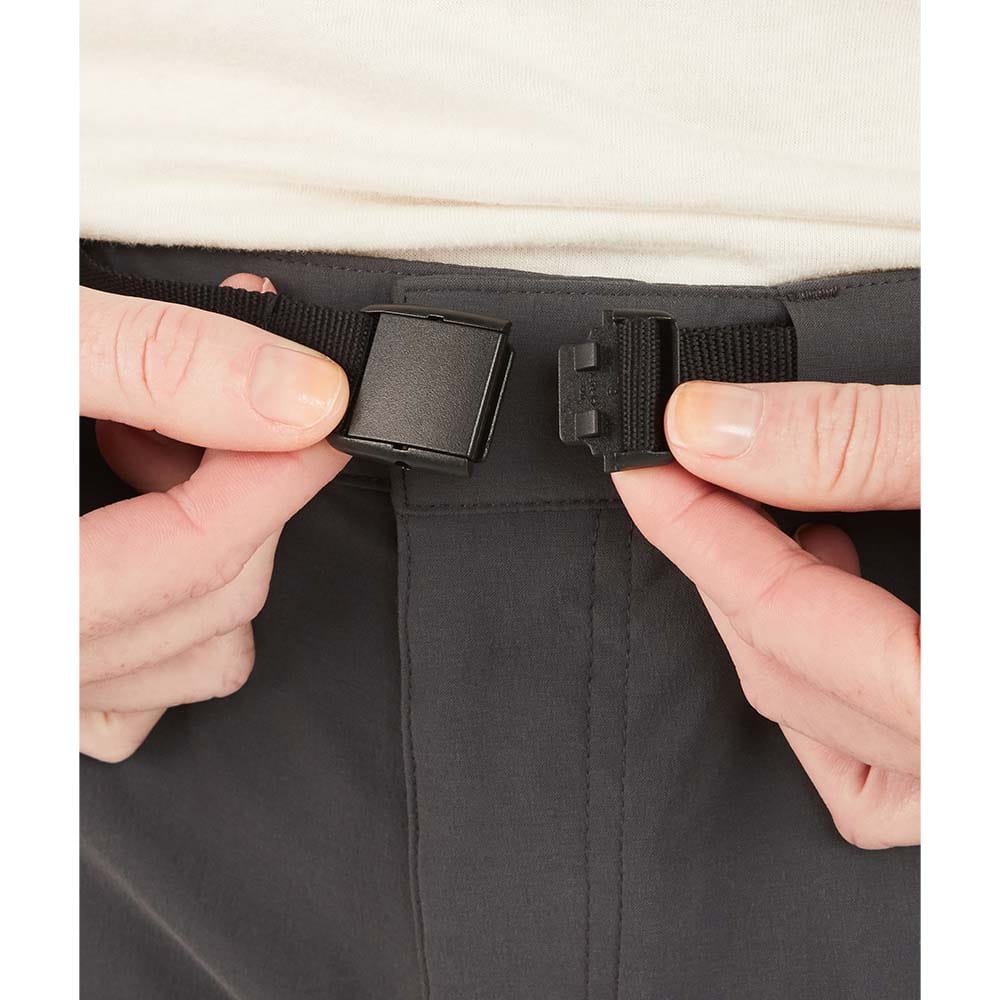 Nærbillede af spænde på Marmot Women's Kodachrome Shorts 5