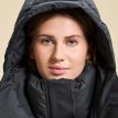 en behagelig Casall Wear Forever Puffer Coat vinterjakke (dame) med aftagelig hætte