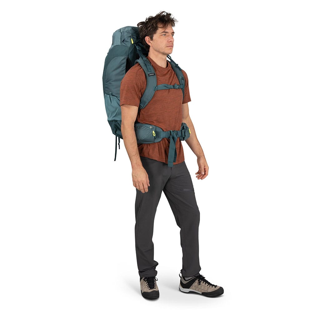 Osprey Farpoint Trek 55 sininen mallilla