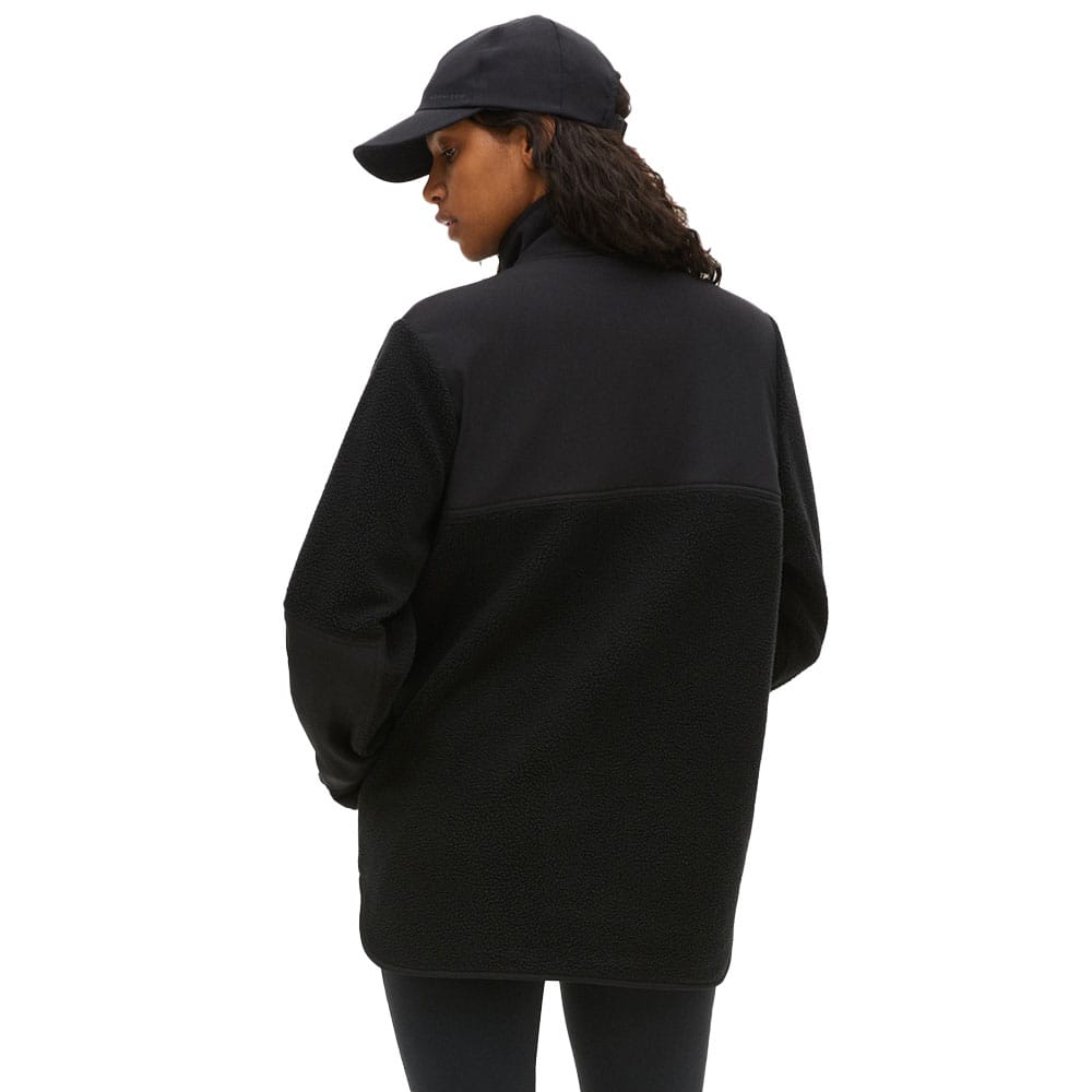 Röhnisch Phoebe Pile Jacket fleecetakki (naiset) mallilla takaa