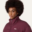 lähikuva Fila Cimone relaxed puffer jacket talvitakista (naiset)