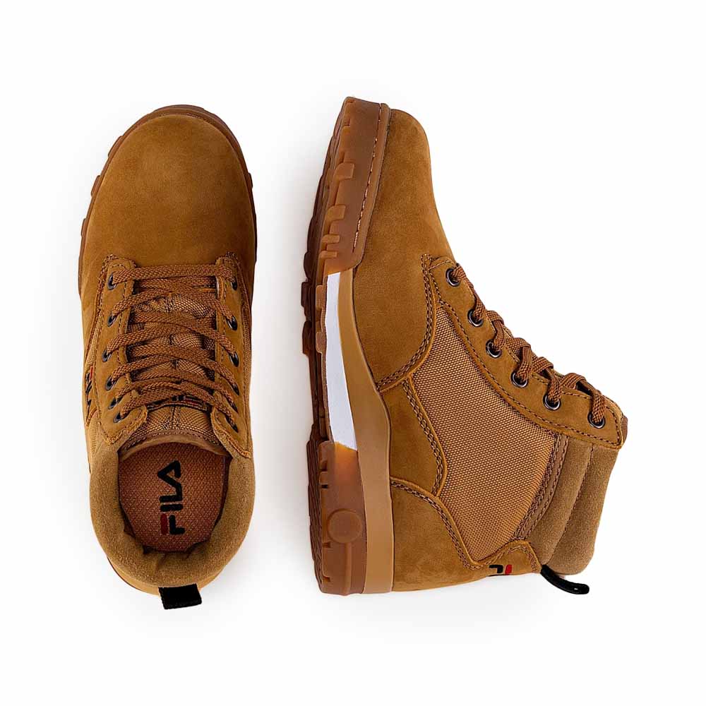 kaksi Fila Grunge II Mid saapasta (naiset)