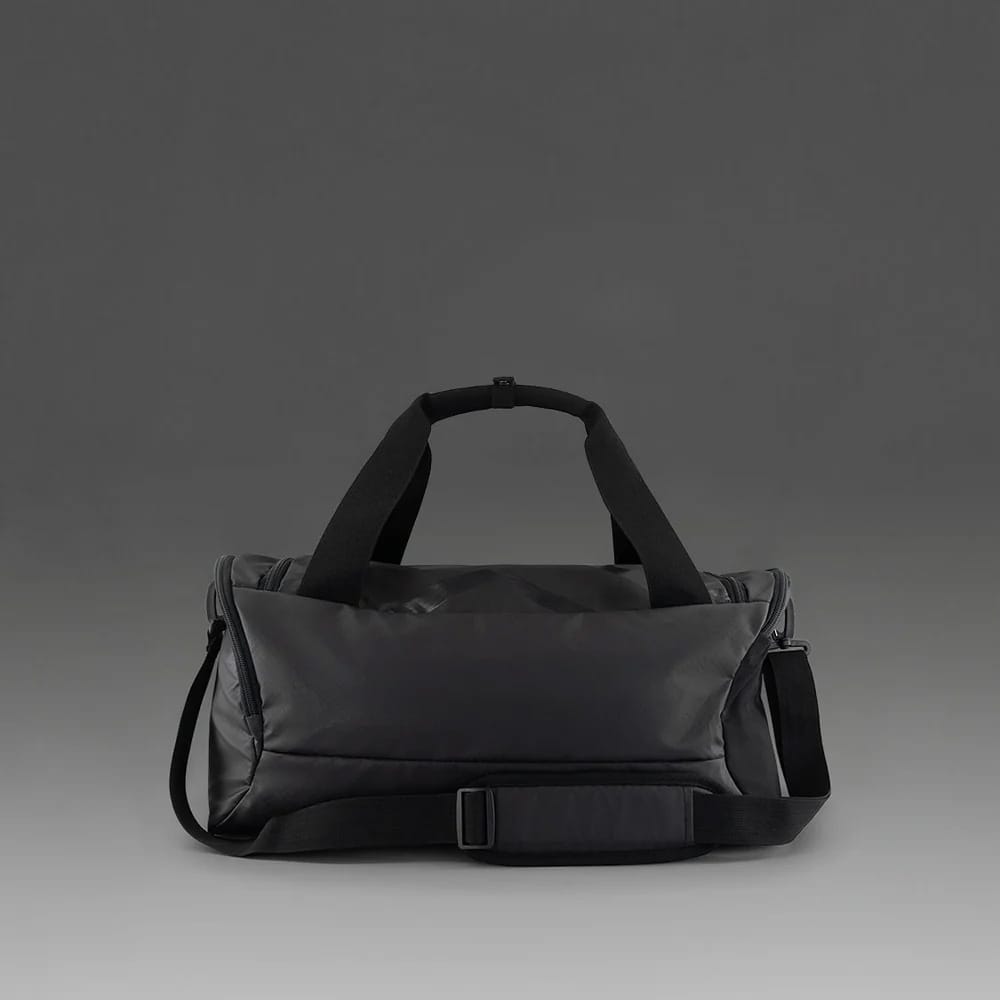 2XU Gym Bag treenilaukun takapuoli (unisex)
