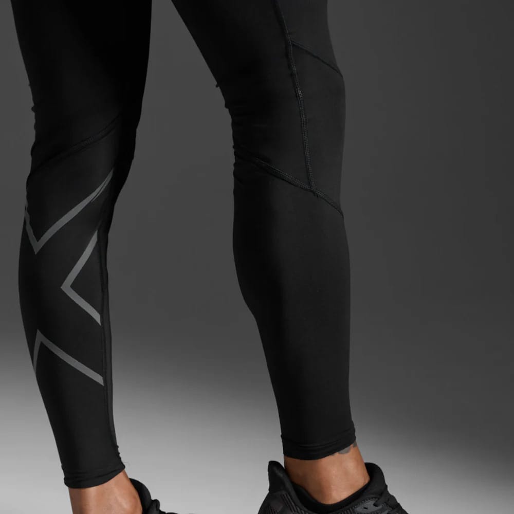 yksityiskohdat 2XU Ignition Shield Compression Tights juoksutightsit (miehet)