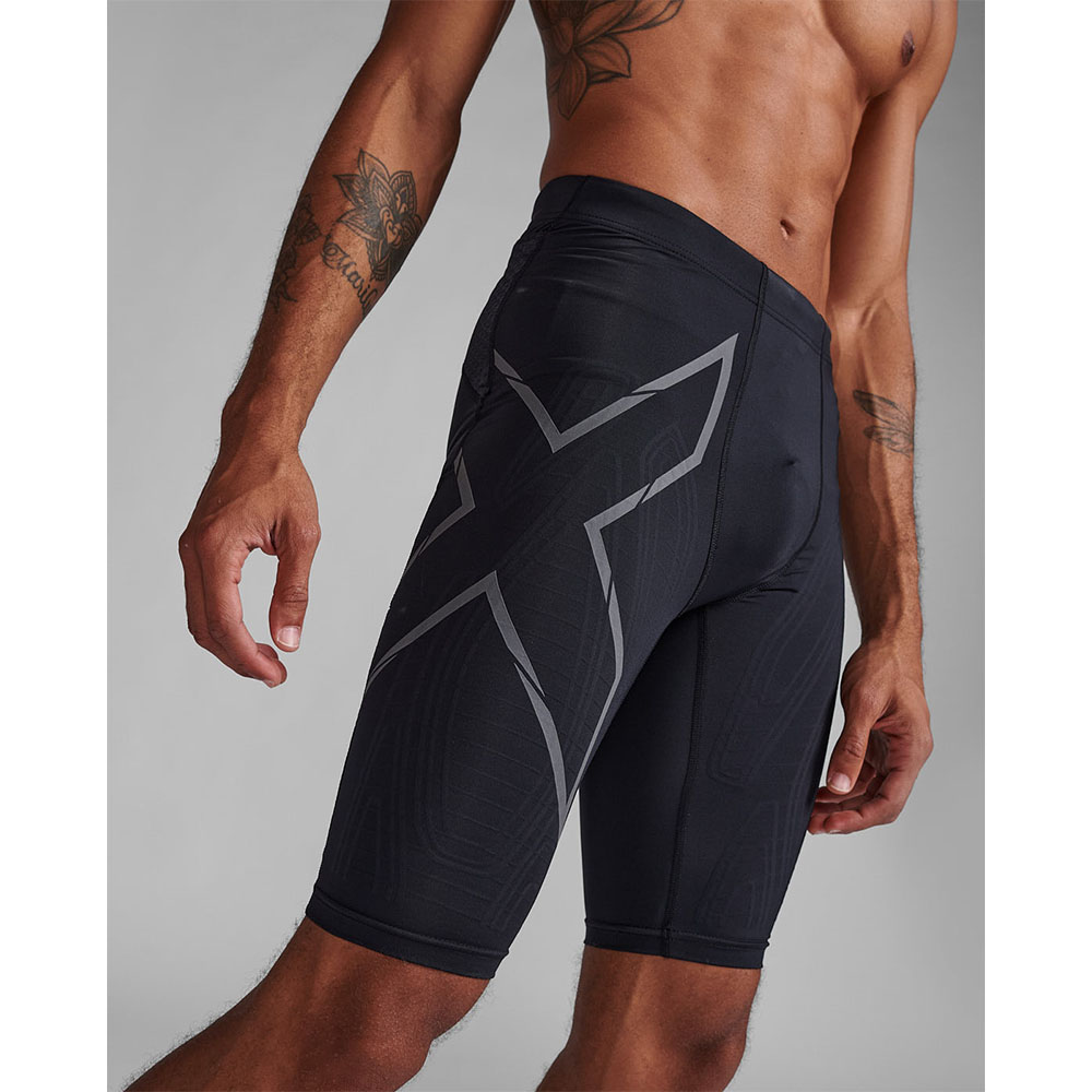 2XU Light Speed Compression Shorts (miehet) mustana