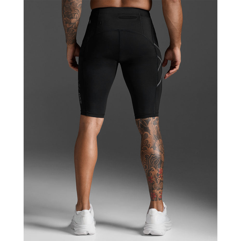 2XU Light Speed Compression Shorts (miehet) mustana