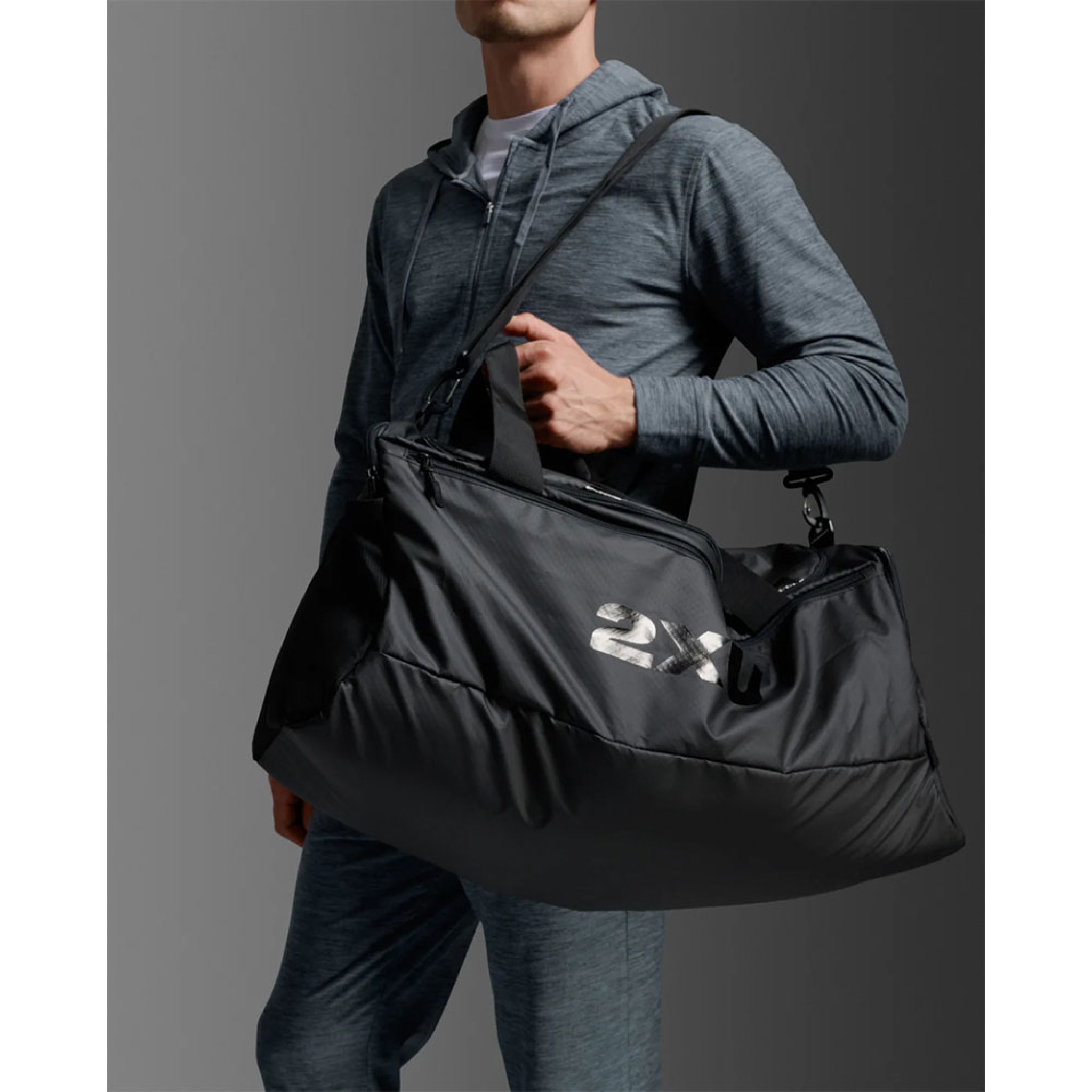 2XU Gym Bag 60L treenilaukku (unisex)