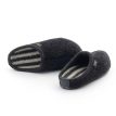 Ulle Stripe tossut (unisex) mukavalla istuvuudella