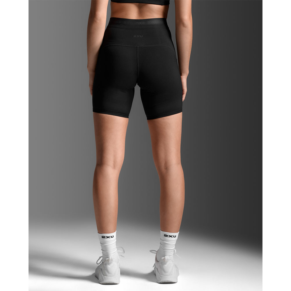 2XU Form Stash Hi-Rise Compression 6 inch Shorts (naiset) mustana