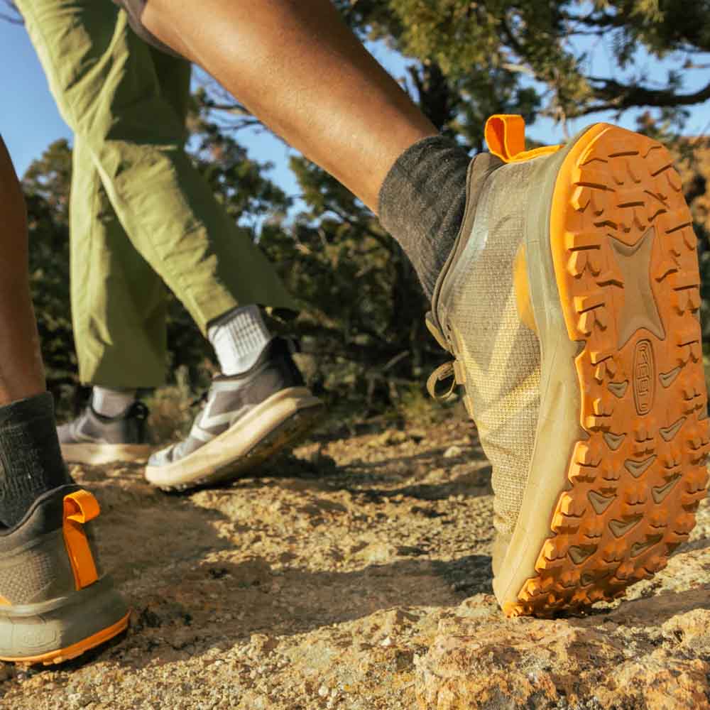lifestyylekuva Keen 450 Dirt trekkingkengistä (miehet)
