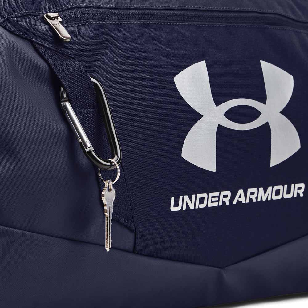 logo Under Armour Undeniable 5.0 Medium 58L treenilaukussa (unisex)
