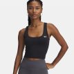malli yllään Under Armour Motion Tank EMEA treenitoppi (naiset)