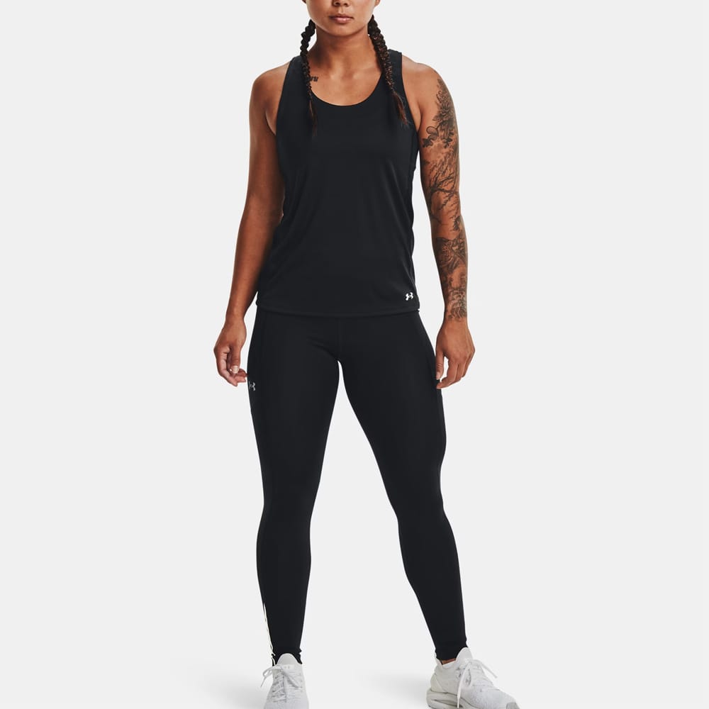 malli yllään Under Armour UA Launch Tights treenitrikoot (naiset)