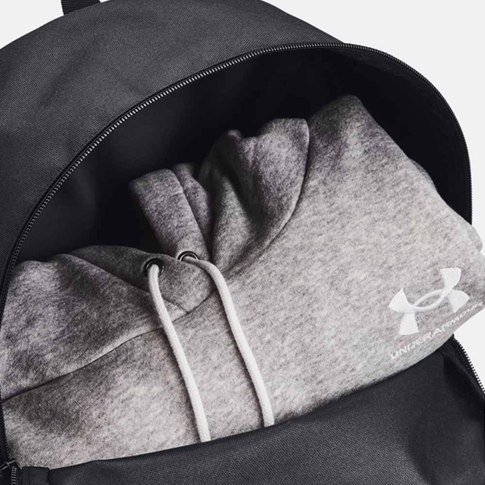 pääosasto Under Armour UA Essential Lite Backpack arkireppu (unisex) -reppussa
