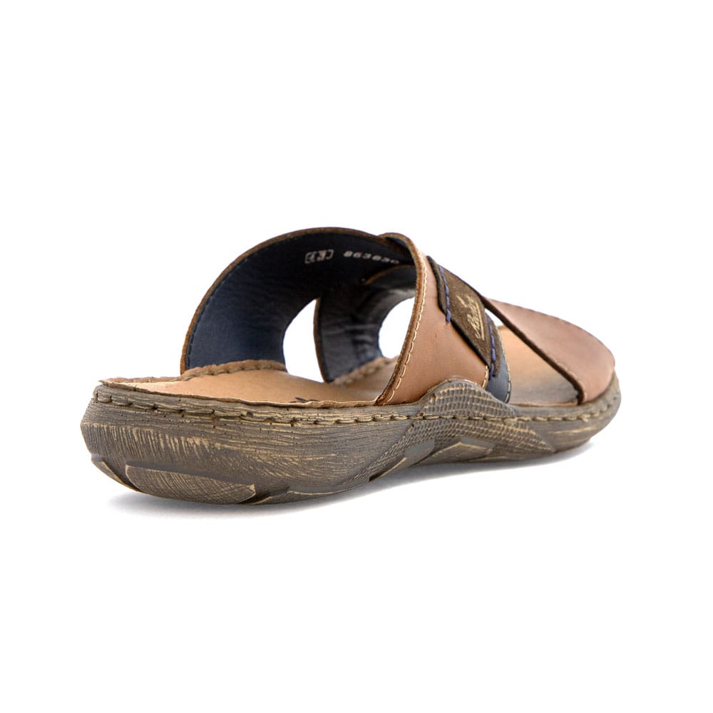 Baksiden av komfortabel sandal fra Rieker 22099-25
