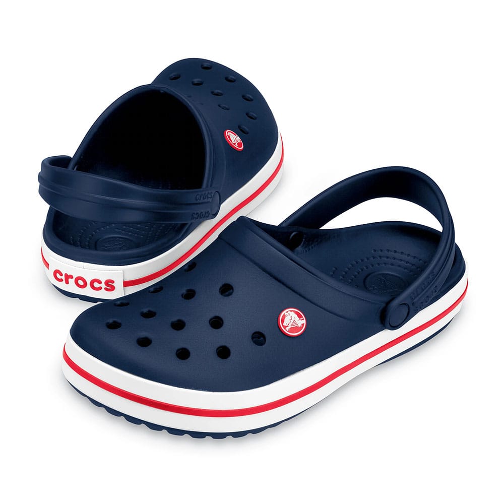 Komfortable tøfler fra Crocs Crocband Clog i fargen navy