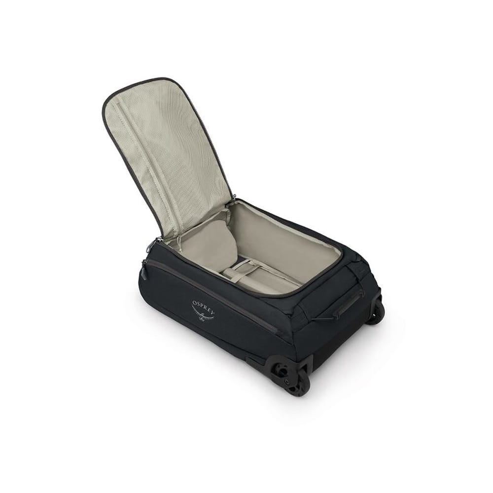 en åpen Osprey Daylite Carry-On Wheeled Duffel 40 L reisebag