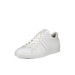en stilig Ecco Street Lite sneakers (dame) skrått forfra
