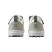 bakside hæl på et par Reima Ekena sneakers (barn)