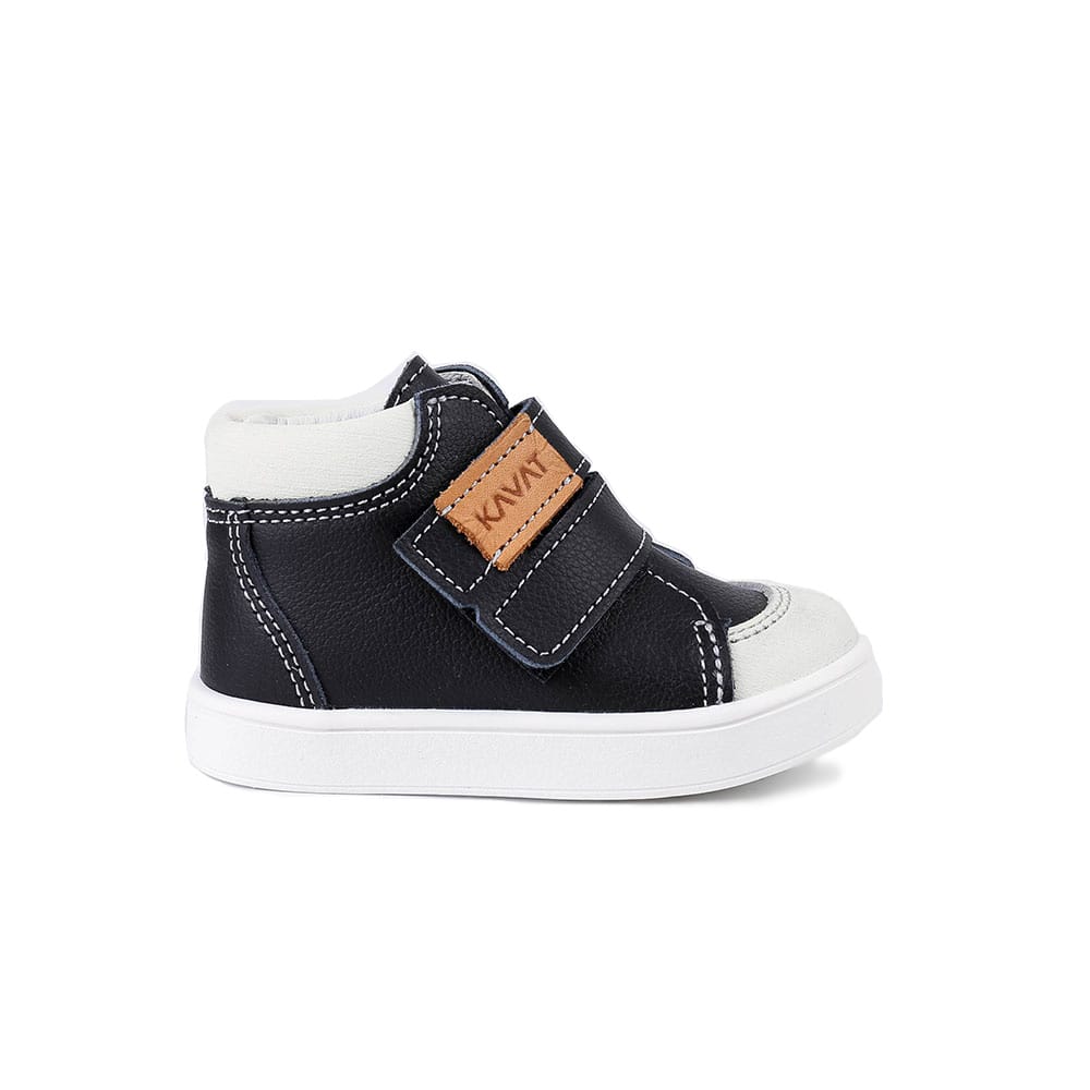 Kavat Fiskeby XC sneakers i fargen svart
